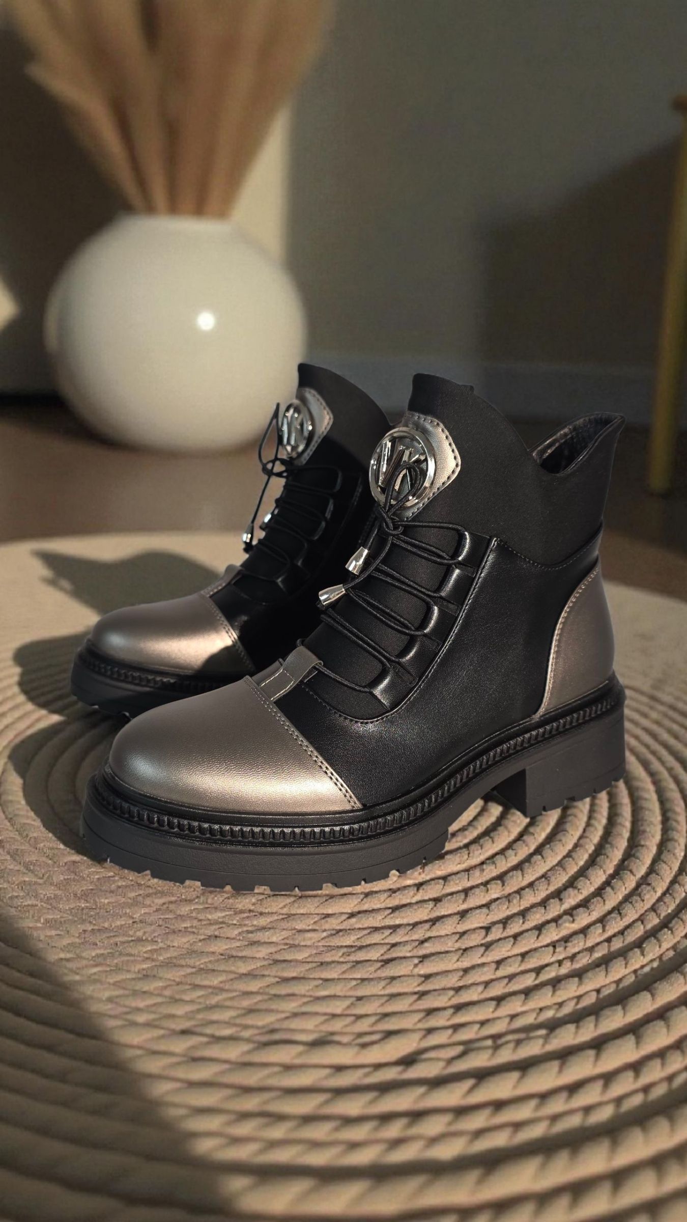 Дамски боти подплатени с пух черни от еко кожа Nami #23054