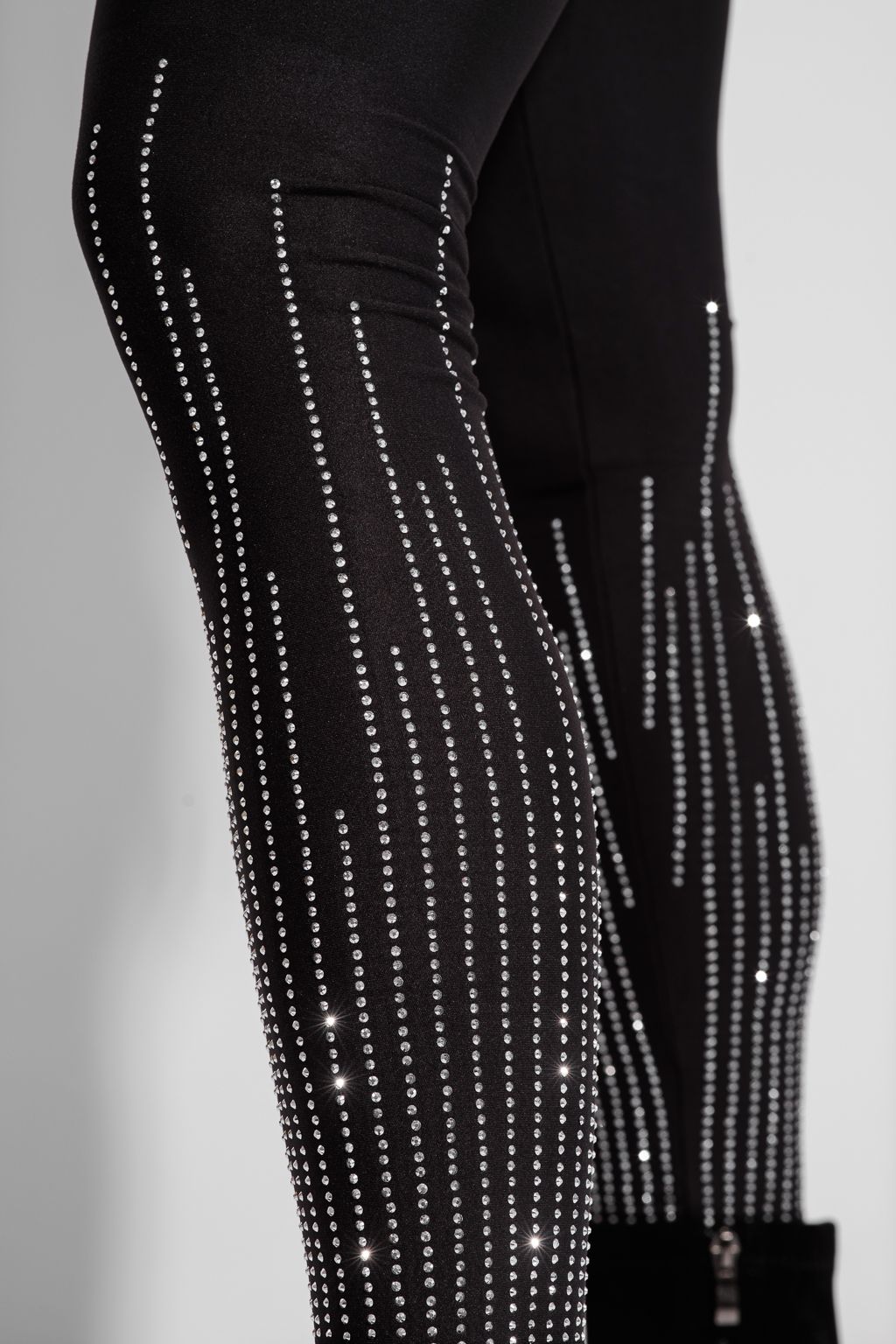 Ватиран дамски клин Sonia черен #A1322