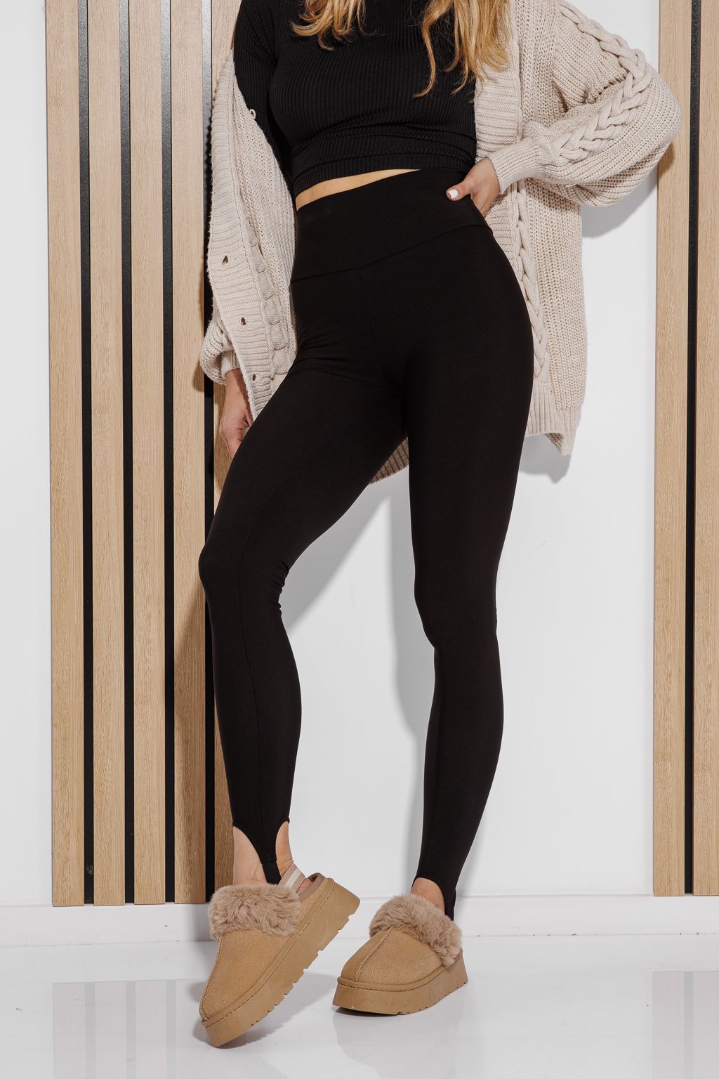 Ватиран дамски клин Marina2 черен #A1338