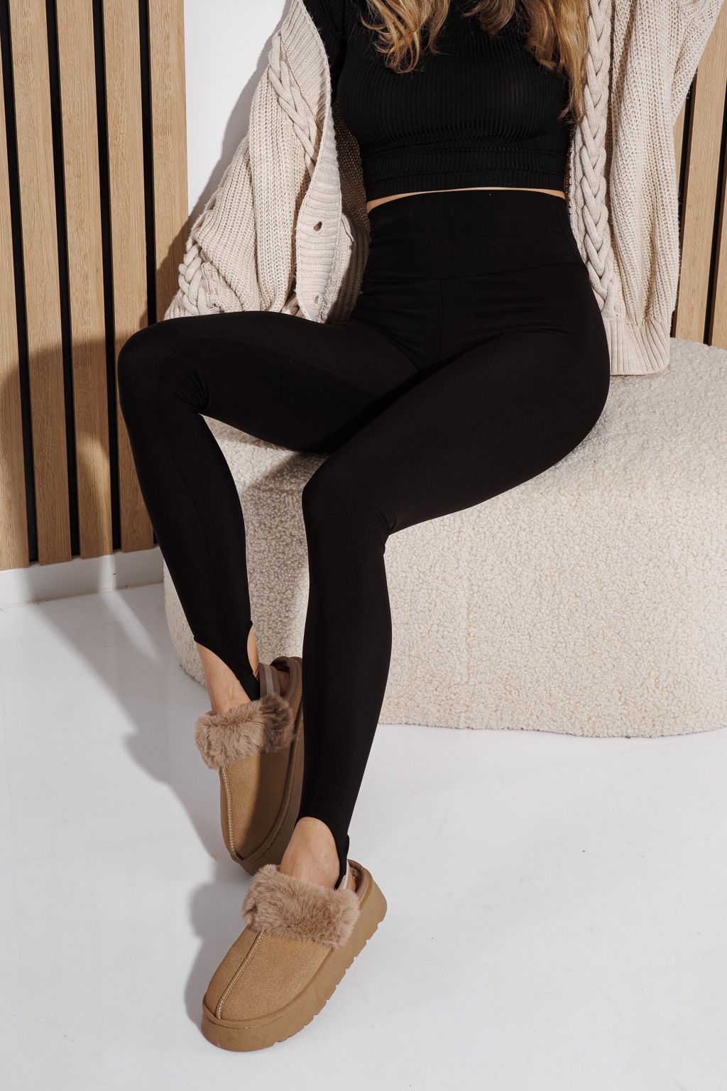 Ватиран дамски клин Marina2 черен #A1338