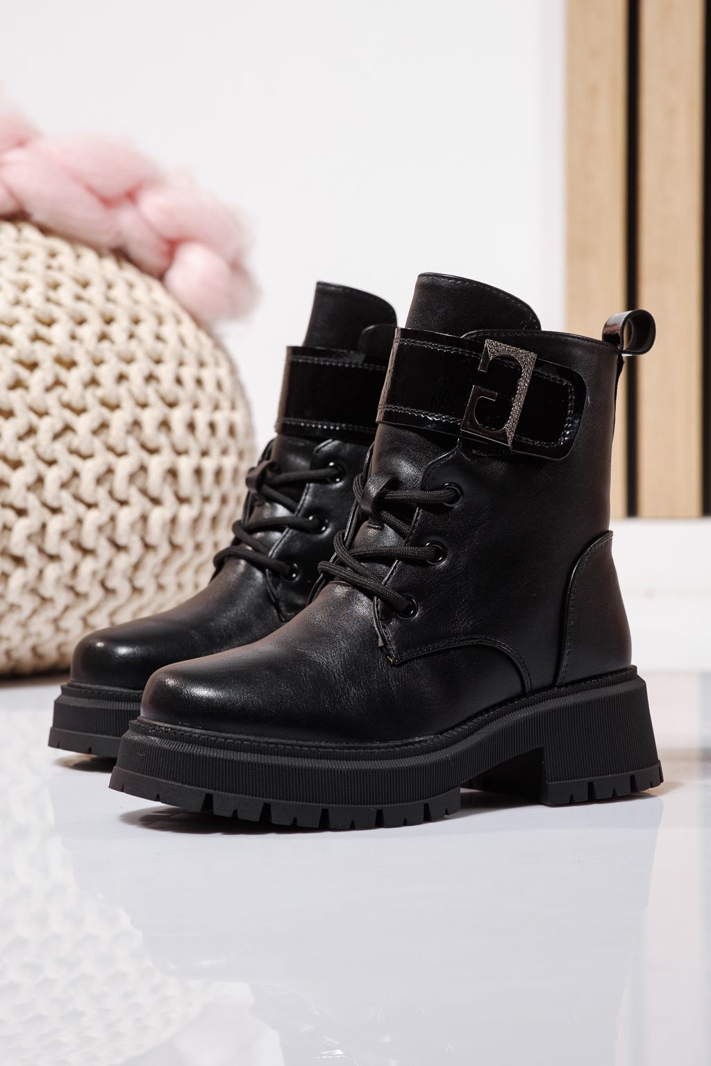 Боти за момичета подплатени с пух черни от еко кожа Alisa #23111