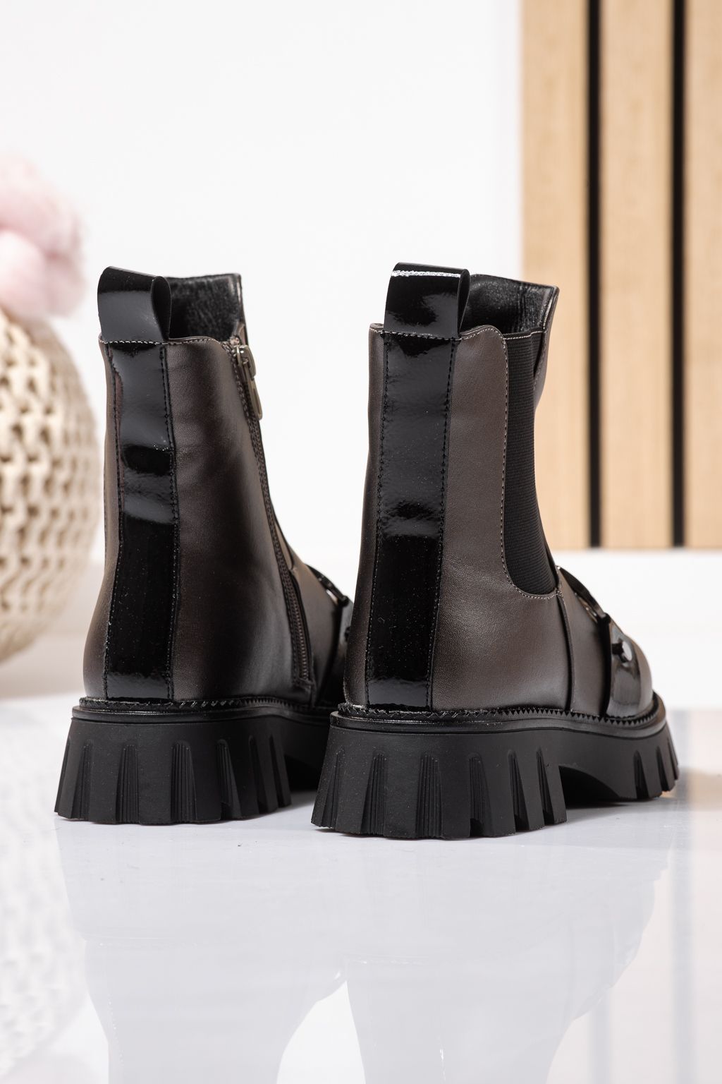 Боти за момичета подплатени с пух сиви от еко кожа Bela #23112