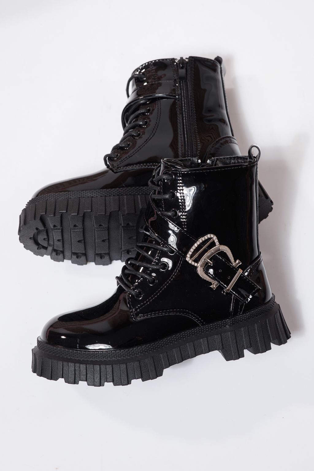 Боти за момичета подплатени с пух черни от лачена еко кожа Edith #23125