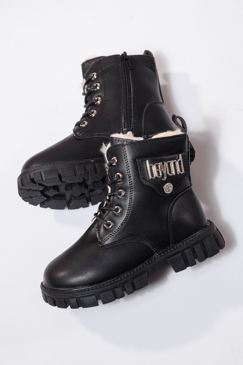 Боти за момичета подплатени с пух черни от еко кожа Milena  #23150