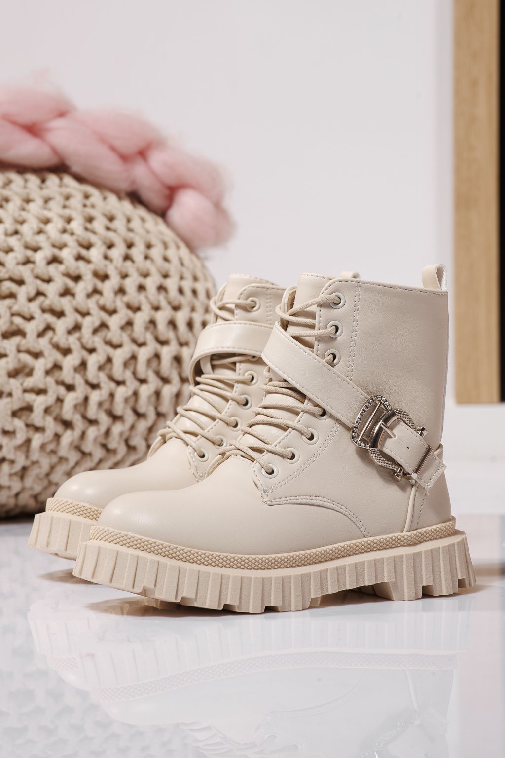 Боти за момичета подплатени с пух бежови от еко кожа Edith #23123