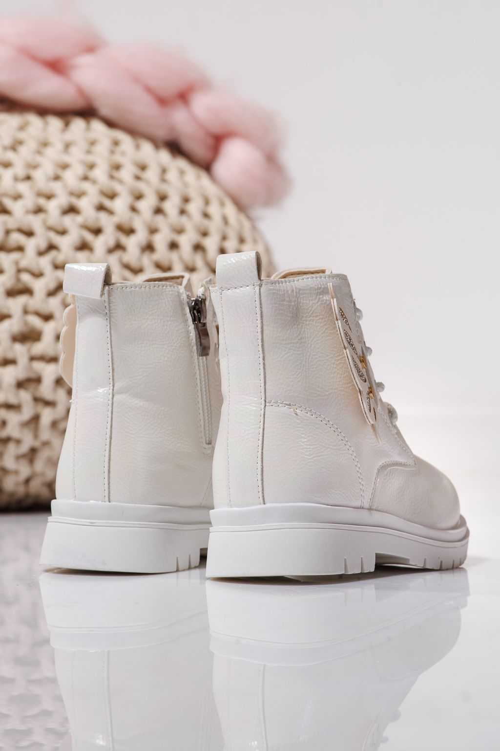 Боти за момичета подплатени с пух бели от еко кожа Melania #23144