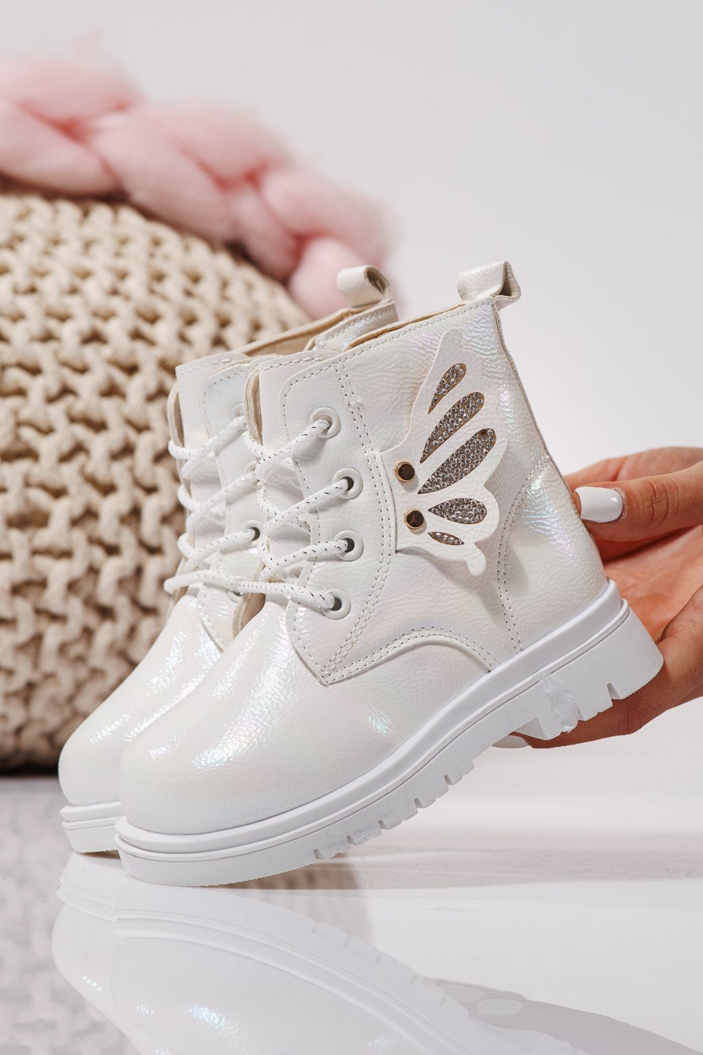 Боти за момичета подплатени с пух бели от еко кожа Melania #23144