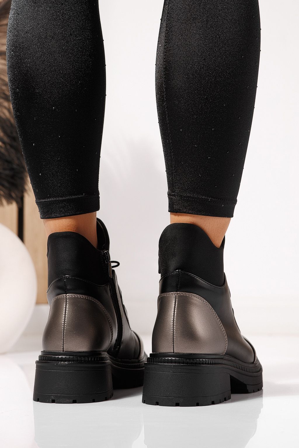 Дамски боти подплатени с пух черни от еко кожа Nami #23054