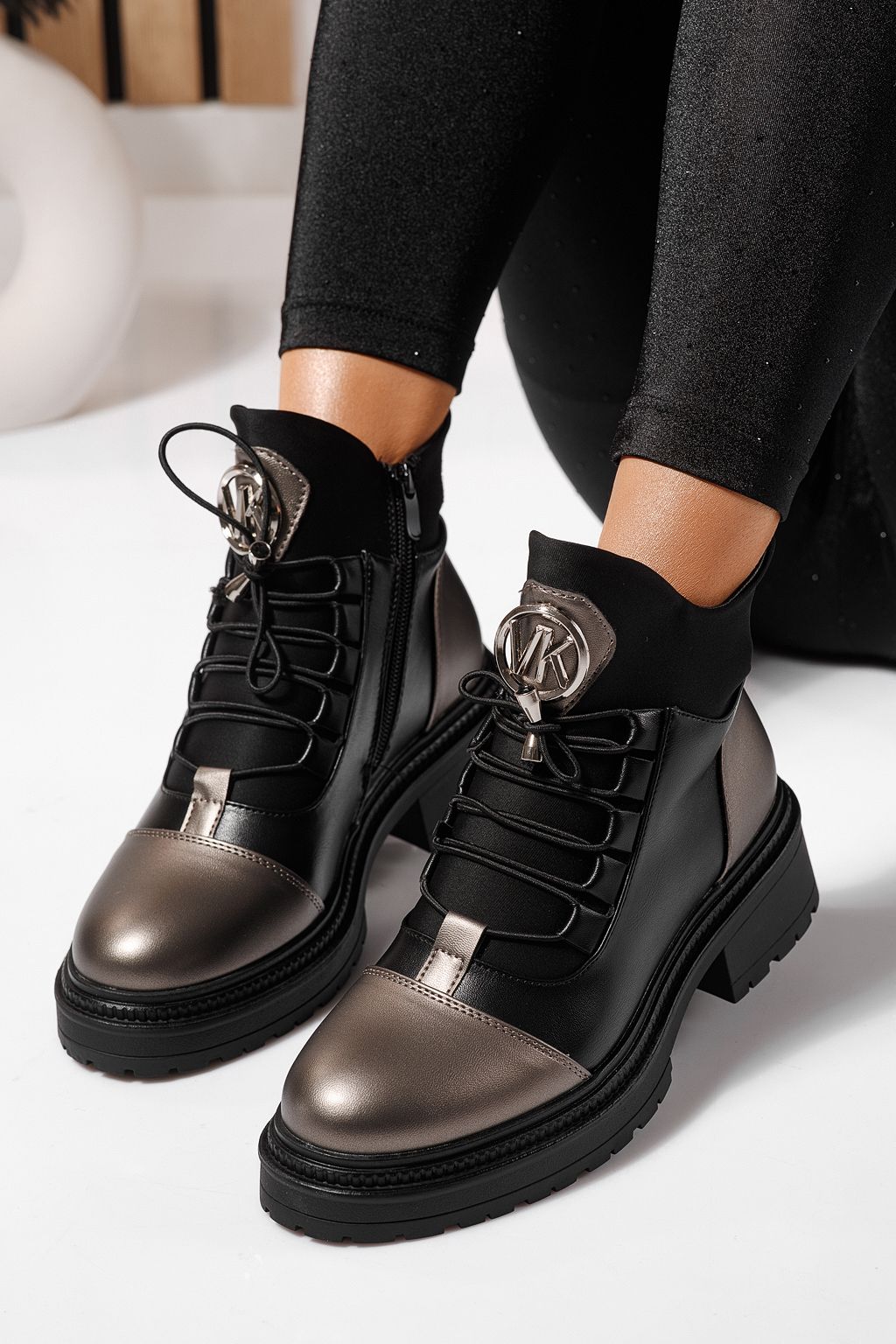 Дамски боти подплатени с пух черни от еко кожа Nami #23054