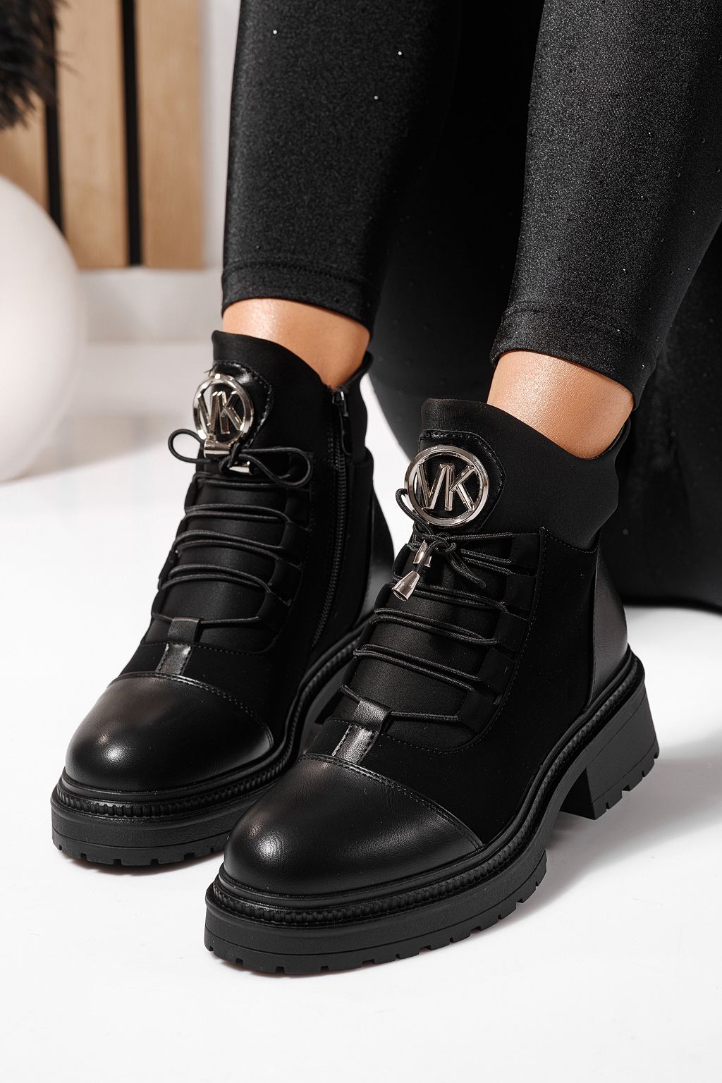 Дамски боти подплатени с пух черни от еко кожа Nami #23055