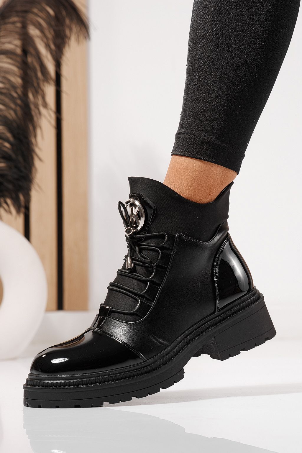 Дамски боти подплатени с пух черни от еко кожа lacuita Nami #23056