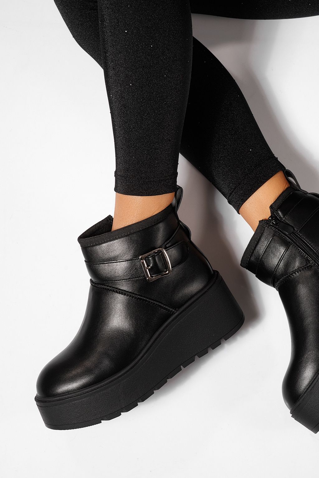 Дамски боти подплатени с пух черни от еко кожа June #23084