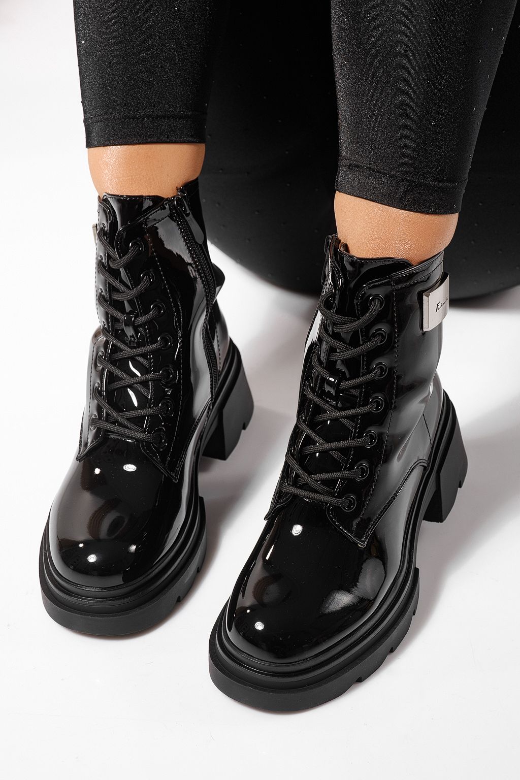 Дамски боти подплатени с пух черни от лачена еко кожа Joplin #23083