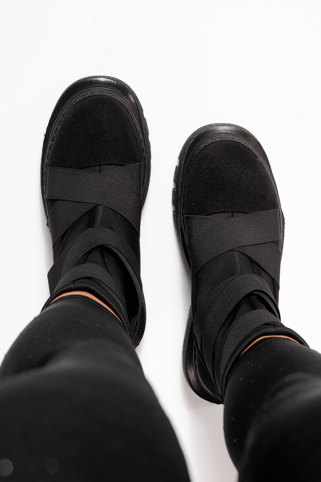 Дамски черни подплатени ботуши от еко кожа и велур Julia #23177