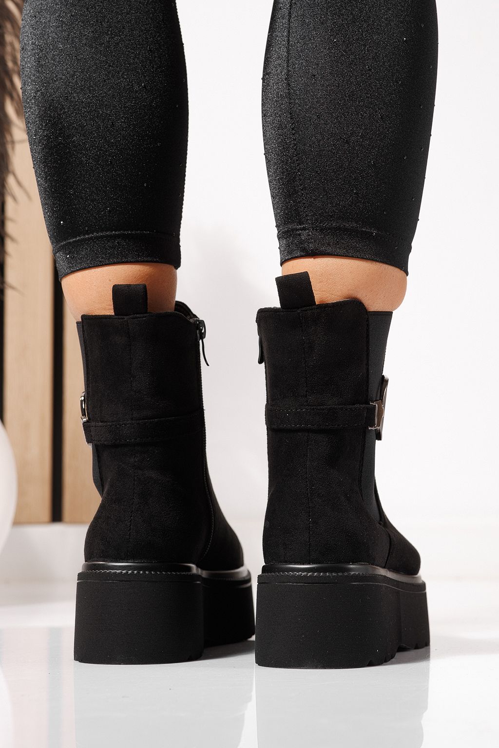 Дамски боти подплатени с пух черни от обърната еко кожа Dalia #23075