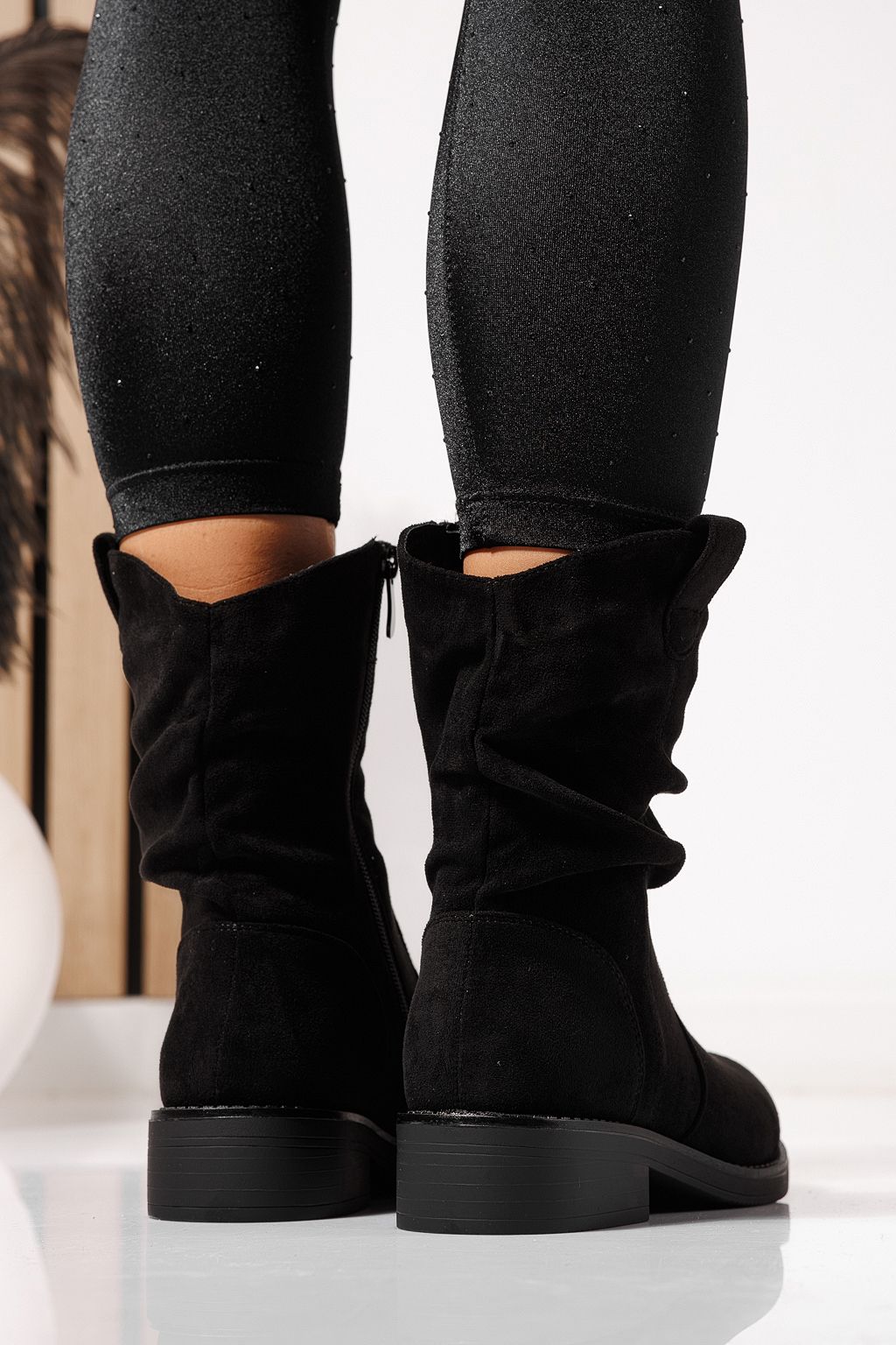 Дамски боти подплатени с пух черни от обърната еко кожа Lumi #23091