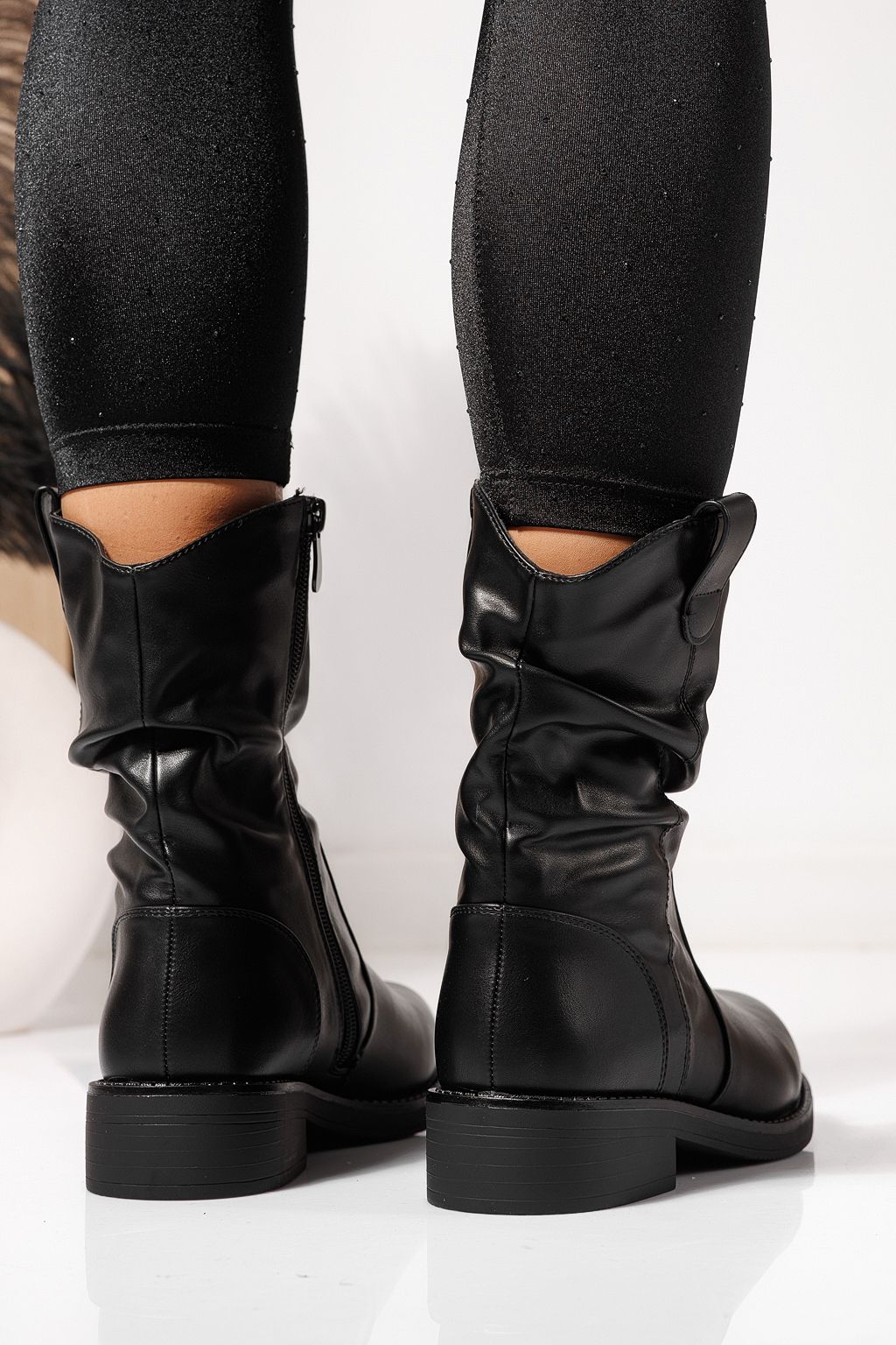 Дамски боти подплатени с пух черни от обърната еко кожа Lorelai #23092