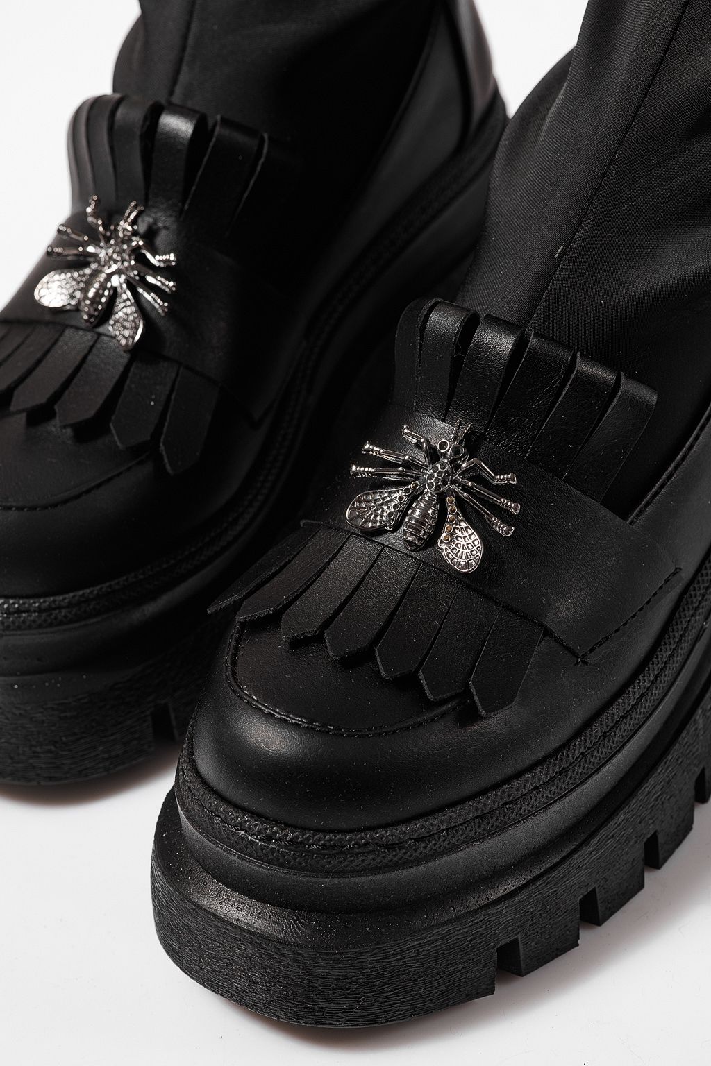 Дамски боти подплатени черни от еко кожа Floris #23169