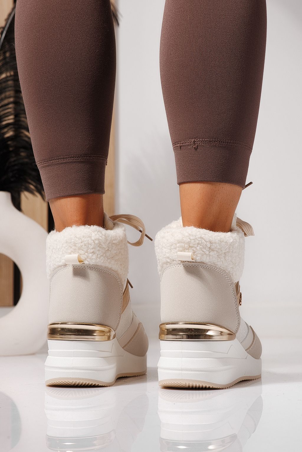 Дамски боти подплатени бежови от обърната еко кожа Ariana #23060