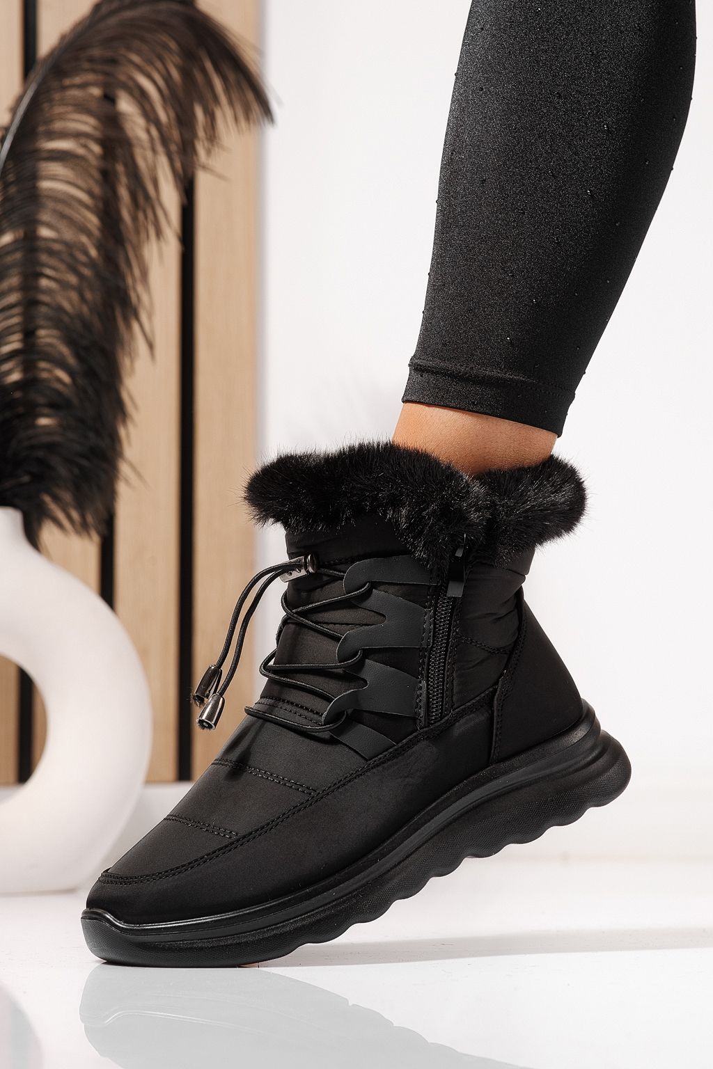 Дамски боти подплатени с пух черни от шушлек Alice #23064