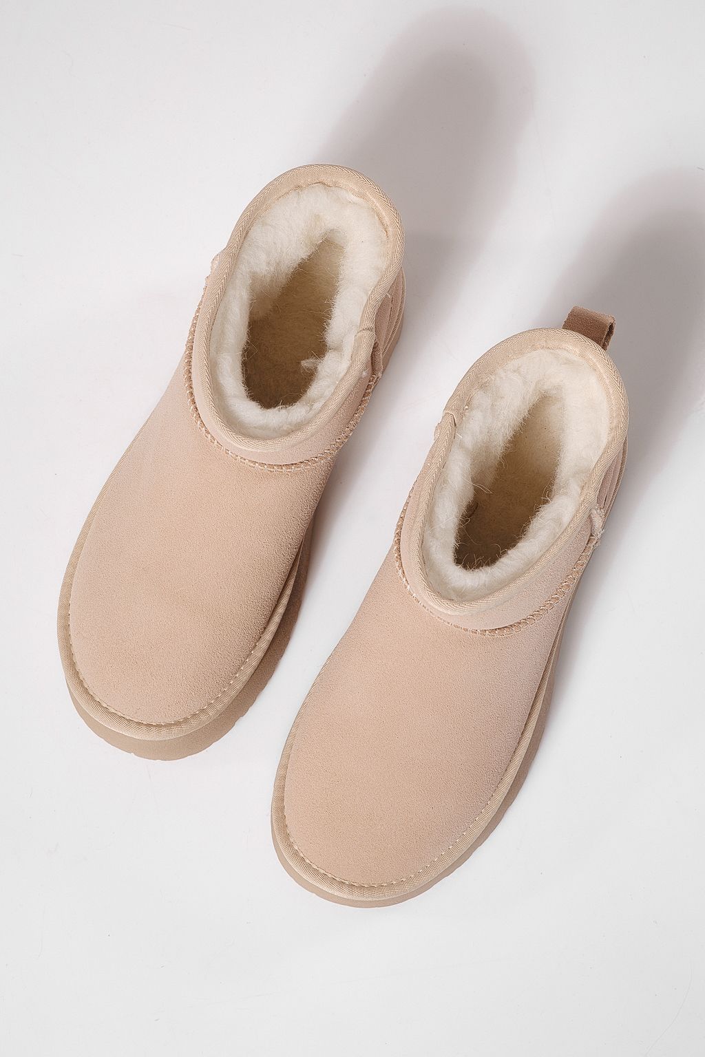 Дамски къси чизми подплатени с пух тип UGG бежови от обърната естествена кожа Sabina #23154