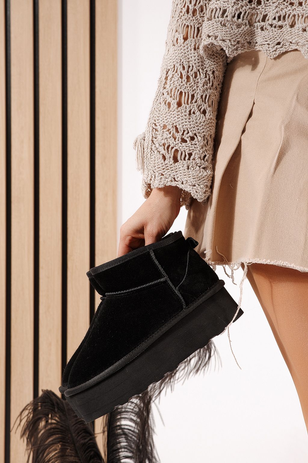 Дамски къси чизми подплатени с пух тип UGG черни от естествена кожа Taisa #23157