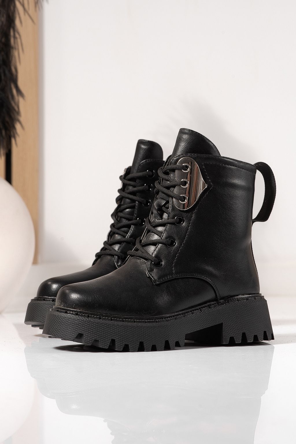 Черни момичешки ботуши с подплата от еко кожа Alina #23178