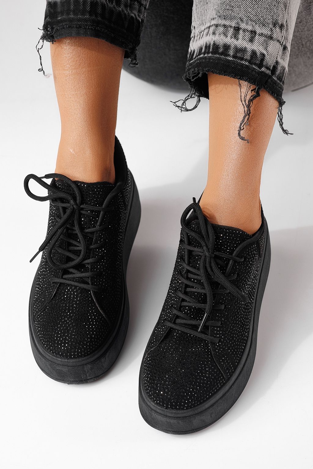 Дамски маратонки черни от текстилен материал Bianca #24052