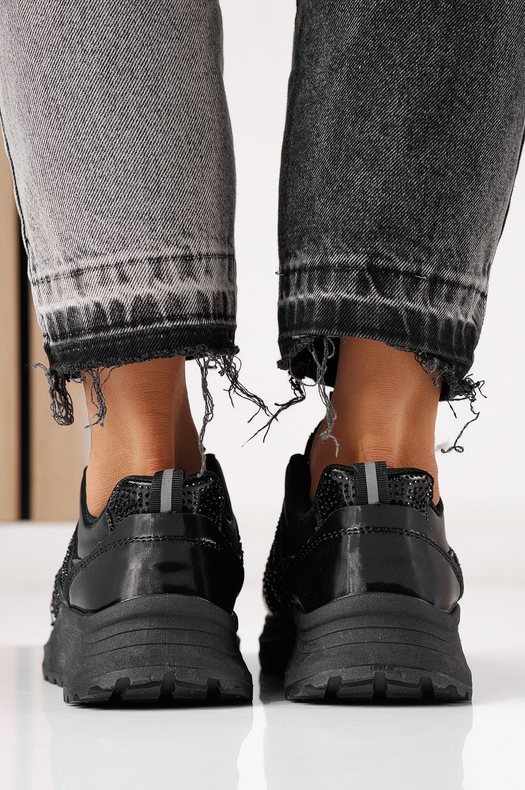 Дамски маратонки черни от еко кожа Carolina #24059