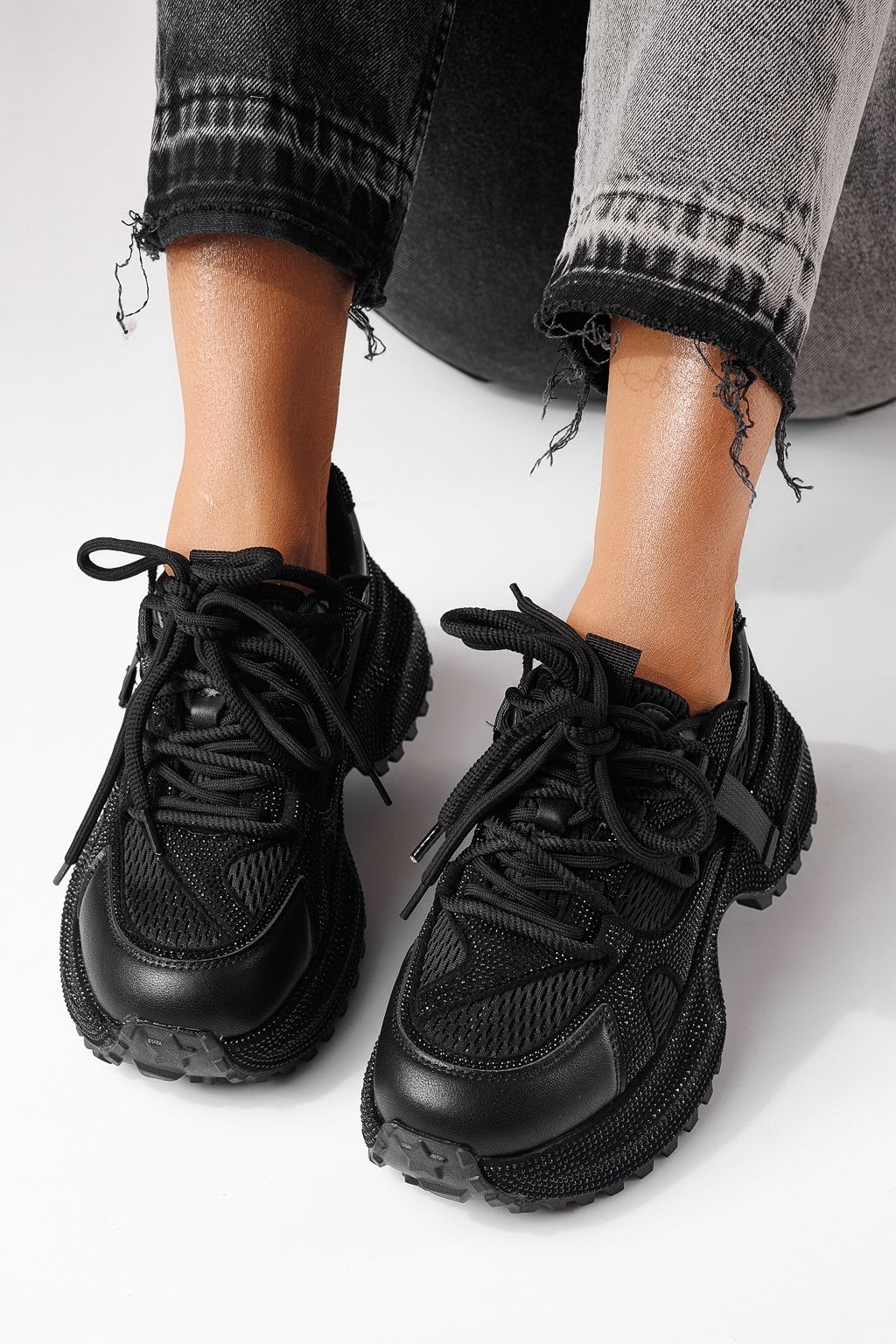 Дамски маратонки черни от текстилен материал Cezara #24054