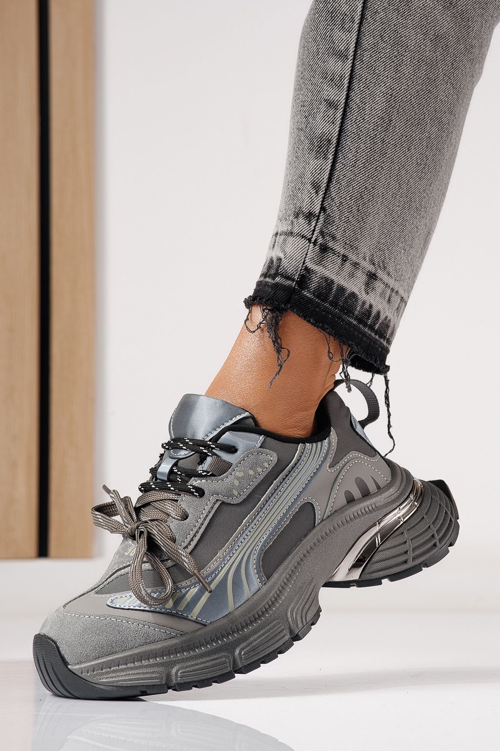 Дамски маратонки сиви от еко кожа Denisa #24074