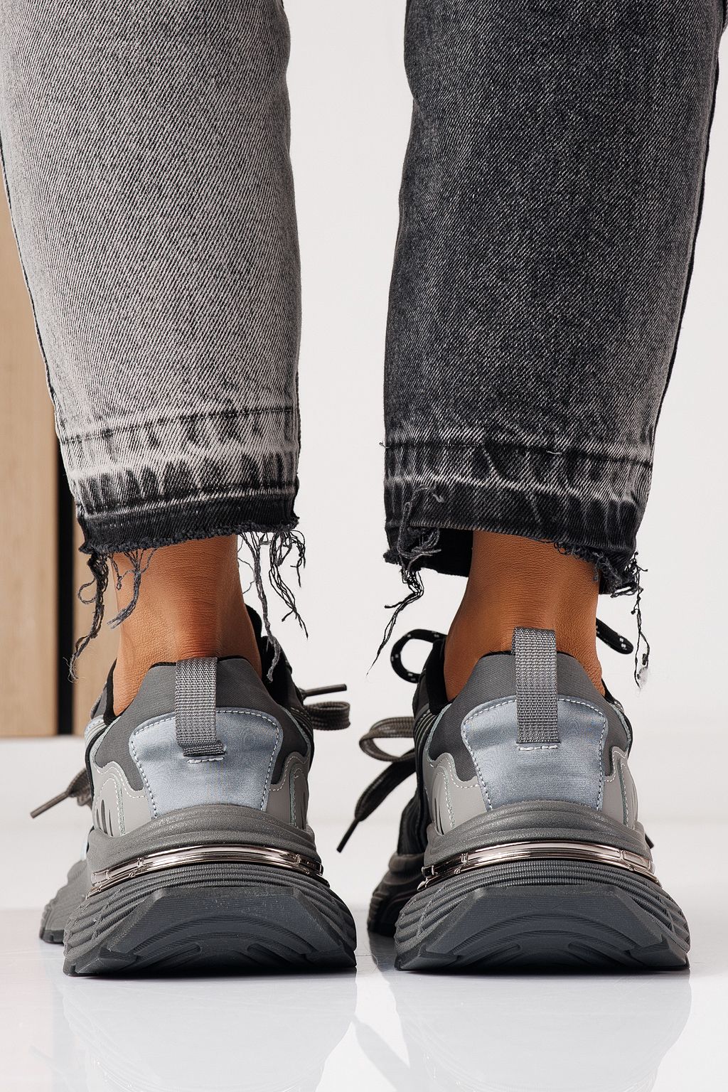 Дамски маратонки сиви от еко кожа Denisa #24074