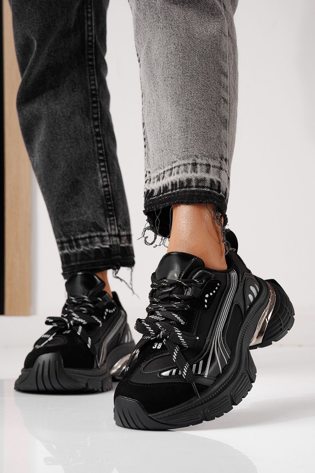 Дамски маратонки черни от еко кожа Denisa #24073