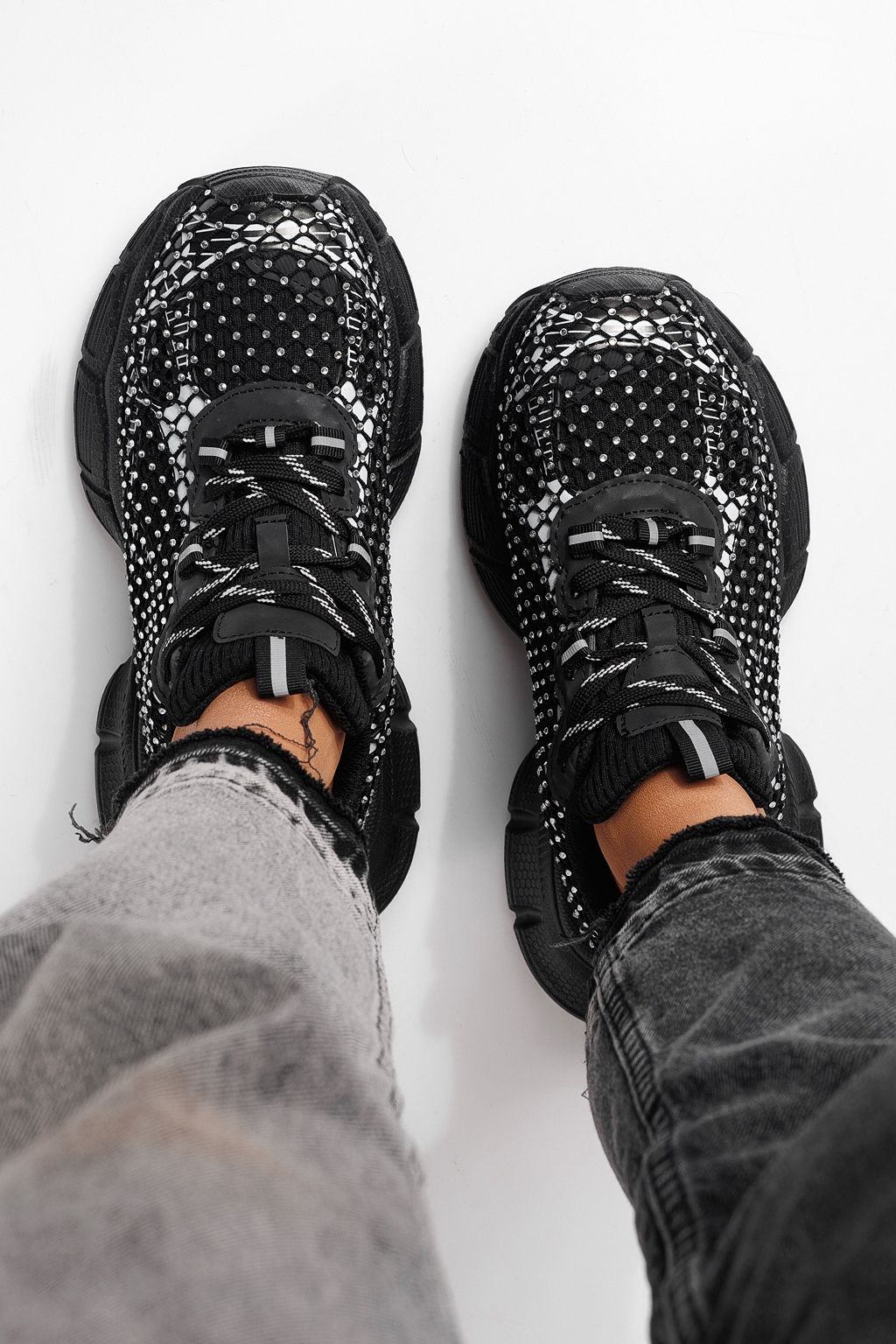 Дамски маратонки черни от текстилен материал Lilien #24149