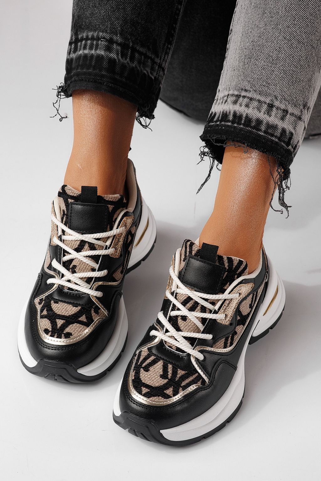 Дамски маратонки черни от еко кожа Karla #24134