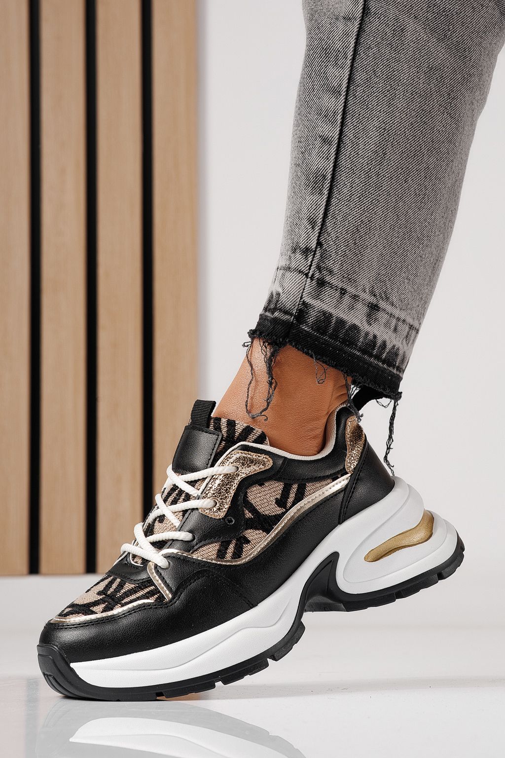 Дамски маратонки черни от еко кожа Karla #24134