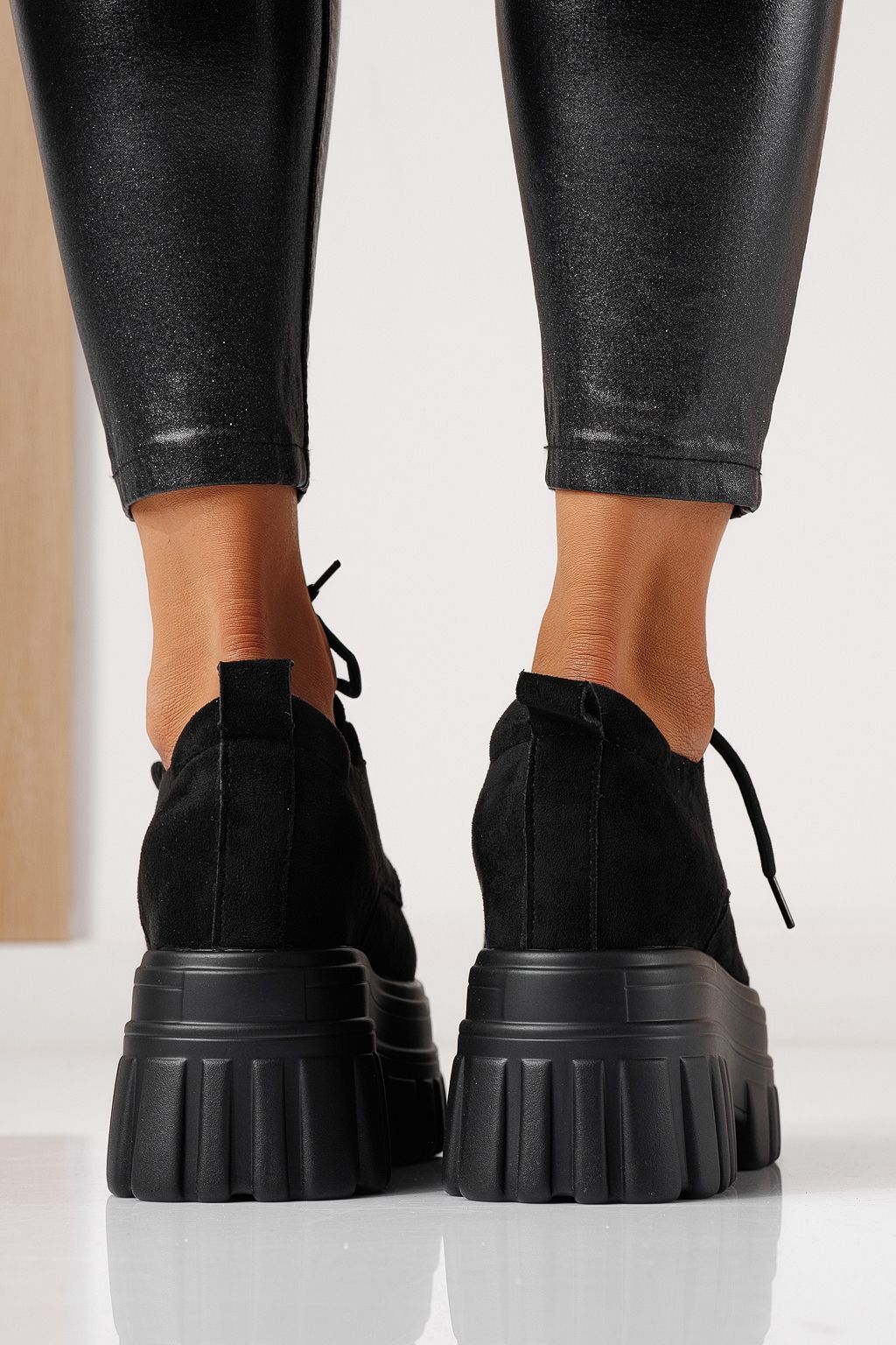 Всекидневни дамски обувки черни от еко кожа Larisa #24075