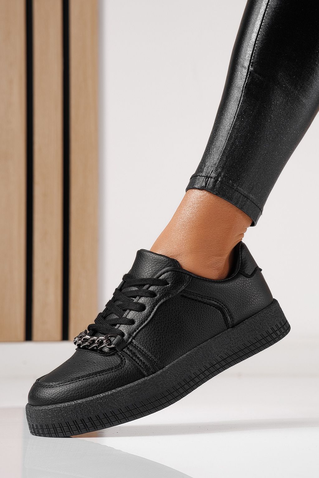 Дамски маратонки черни от еко кожа Olivia #24169