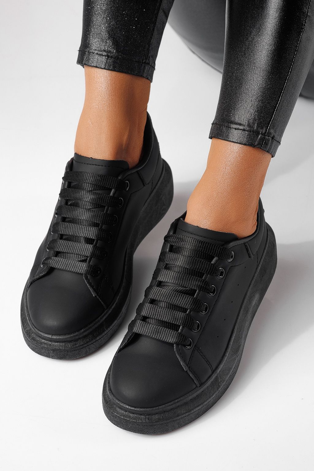 Дамски черни маратонки от еко кожа Raya #24197