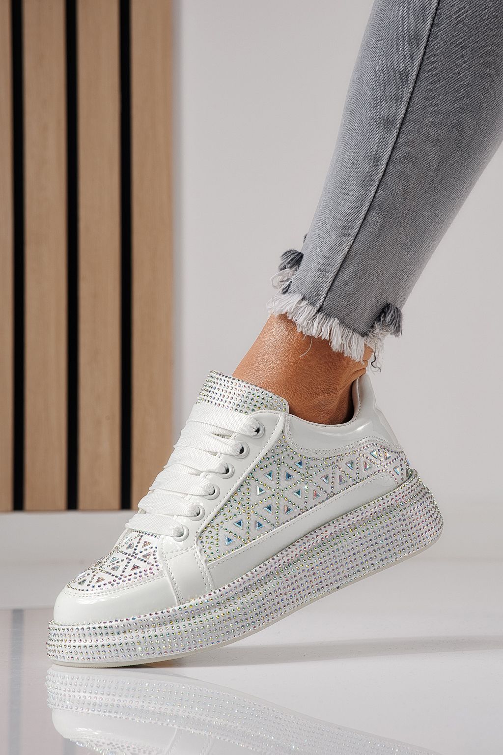 Дамски маратонки бели от обърната еко кожа Ilinca #24117