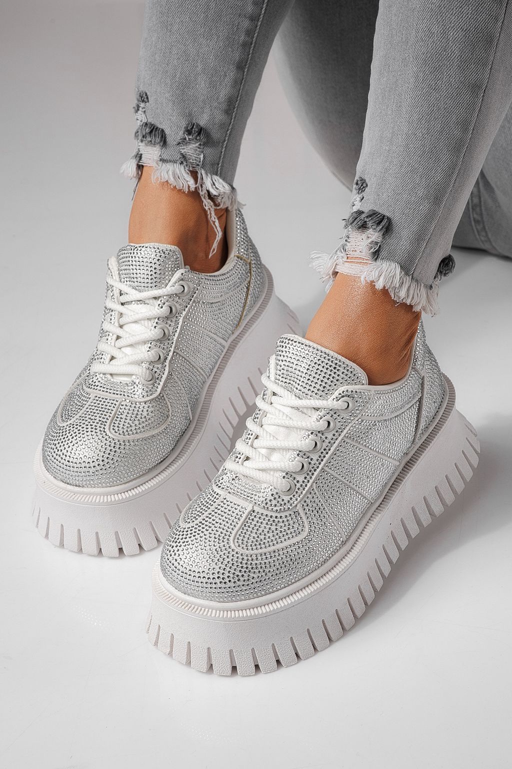 Дамски маратонки бели от текстилен материал Ellania #24093