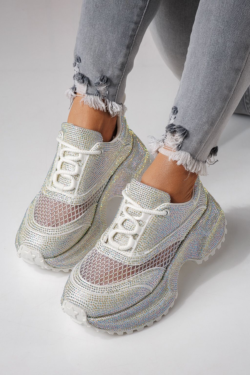 Дамски маратонки бели от обърната еко кожа Gabriela #24104