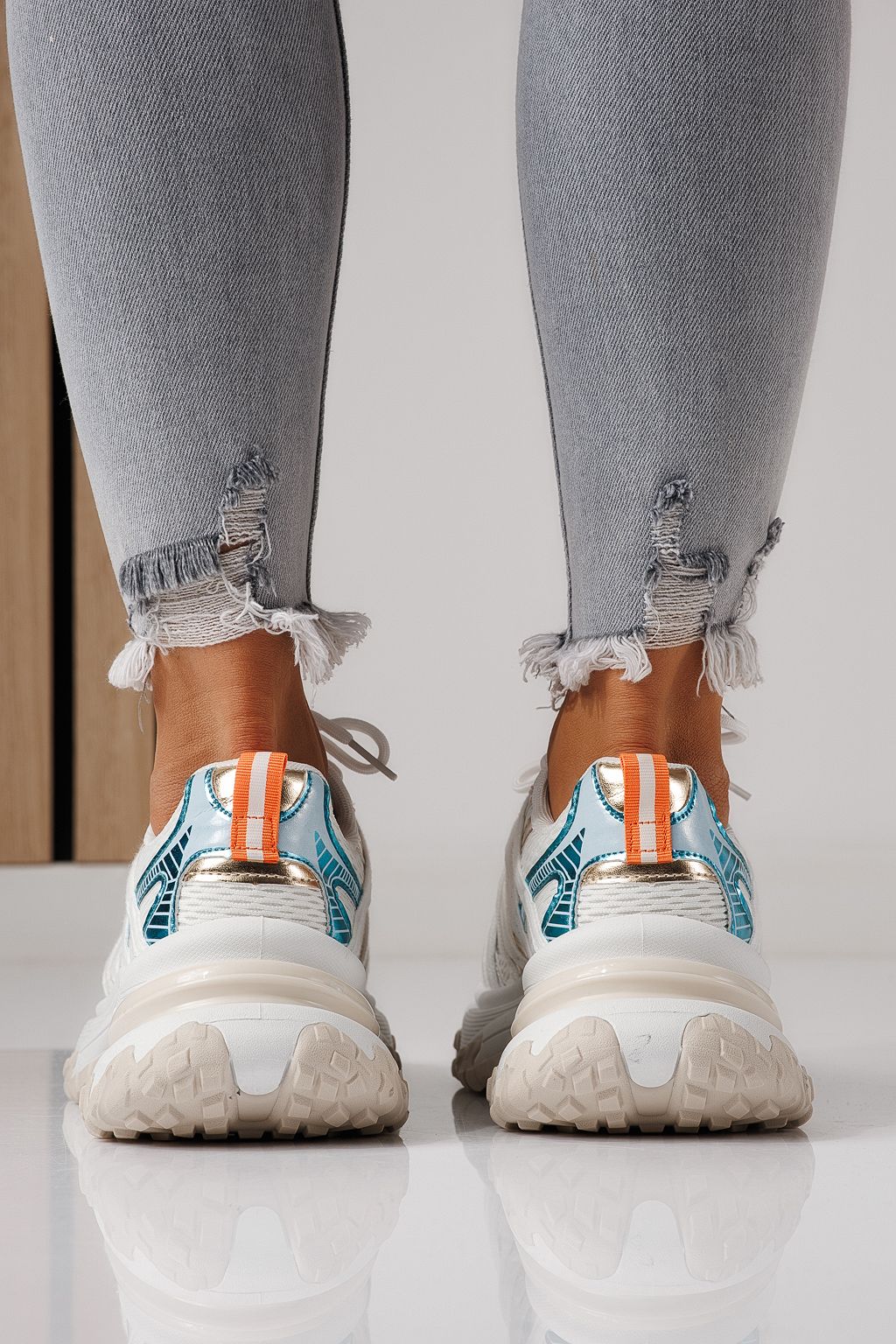 Дамски маратонки бели от текстилен материал Jullya #24128