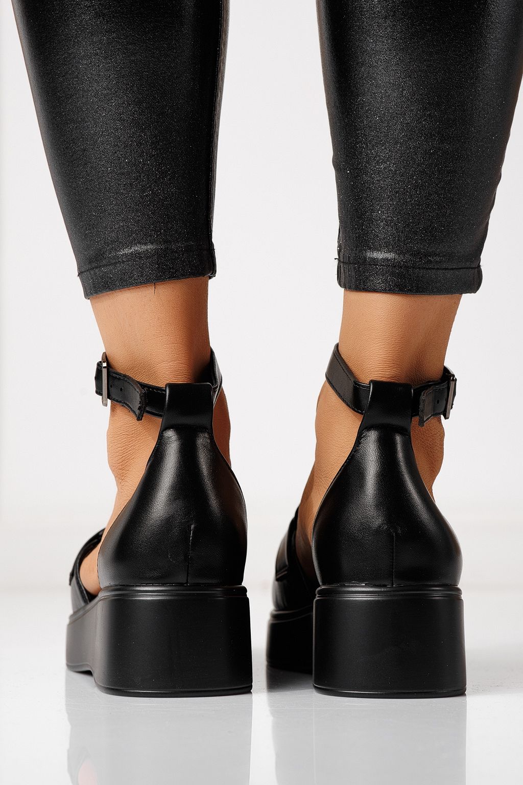 Всекидневни дамски обувки черни от еко кожа Evelina #24095