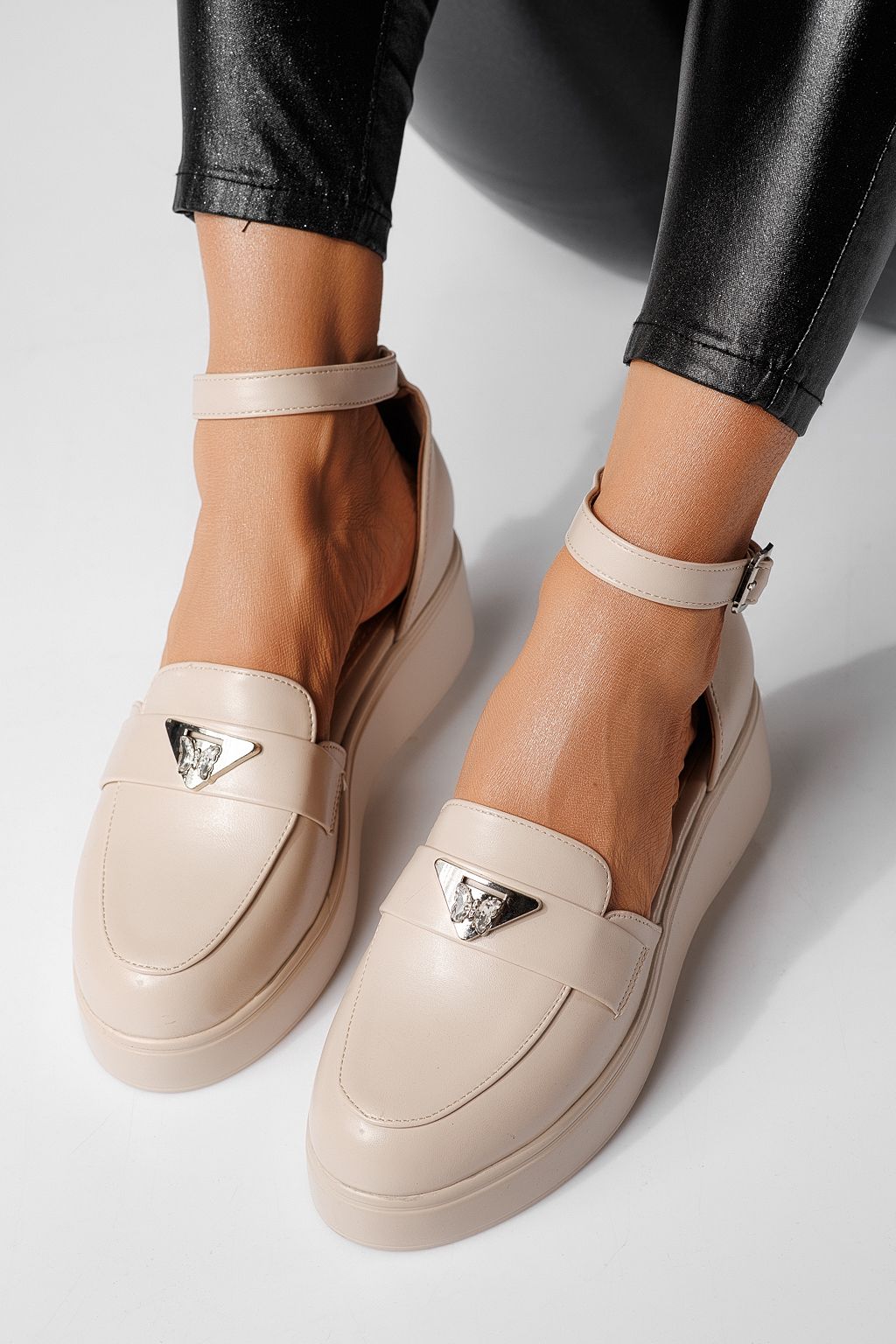 Всекидневни дамски обувки бежови от еко кожа Evelina #24096