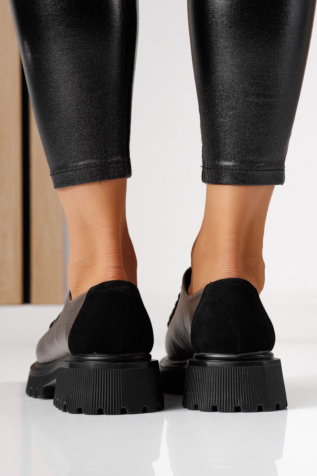 Всекидневни дамски обувки сиви от еко кожа Elisa #24099