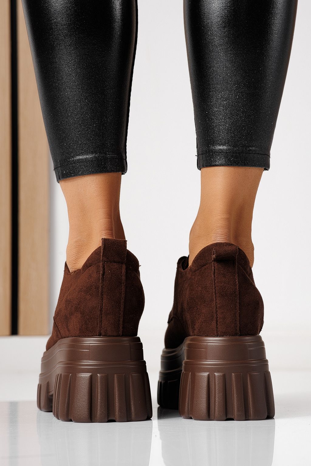 Всекидневни дамски обувки кафяви от еко кожа Larisa #24076