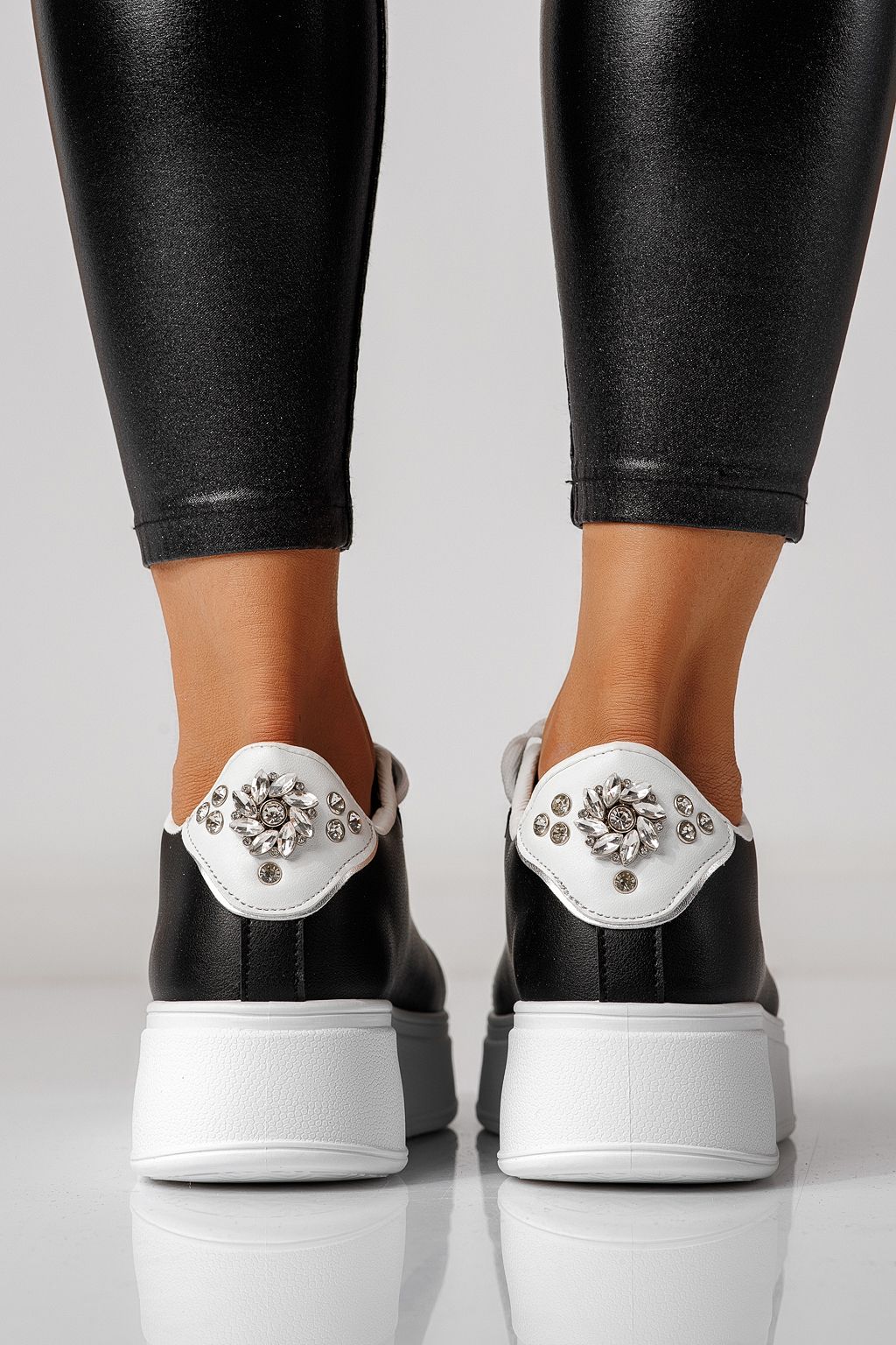 Дамски маратонки черни от еко кожа Azaleea #24004