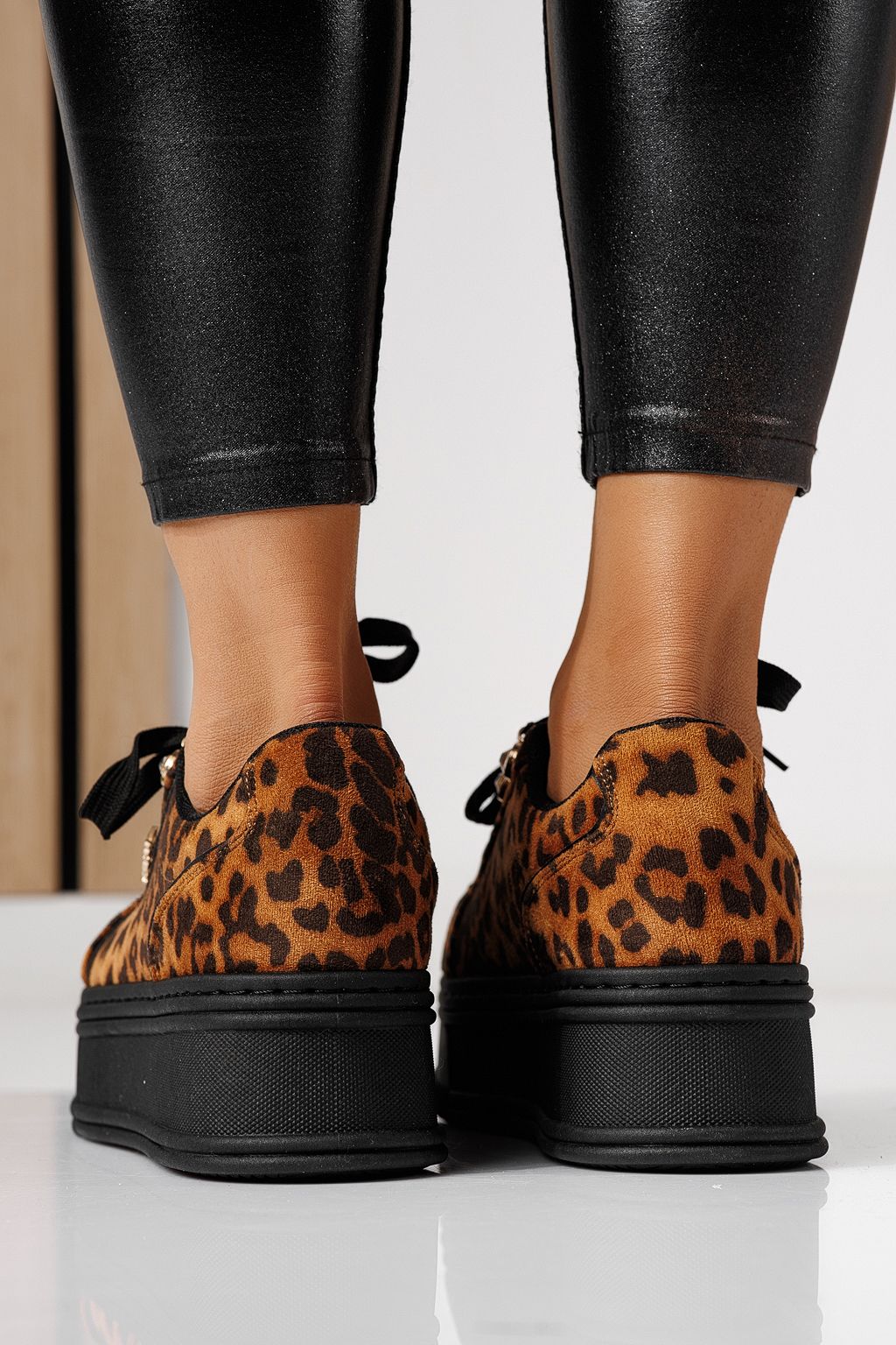 Дамски маратонки леопард от обърната еко кожа Crina #24071