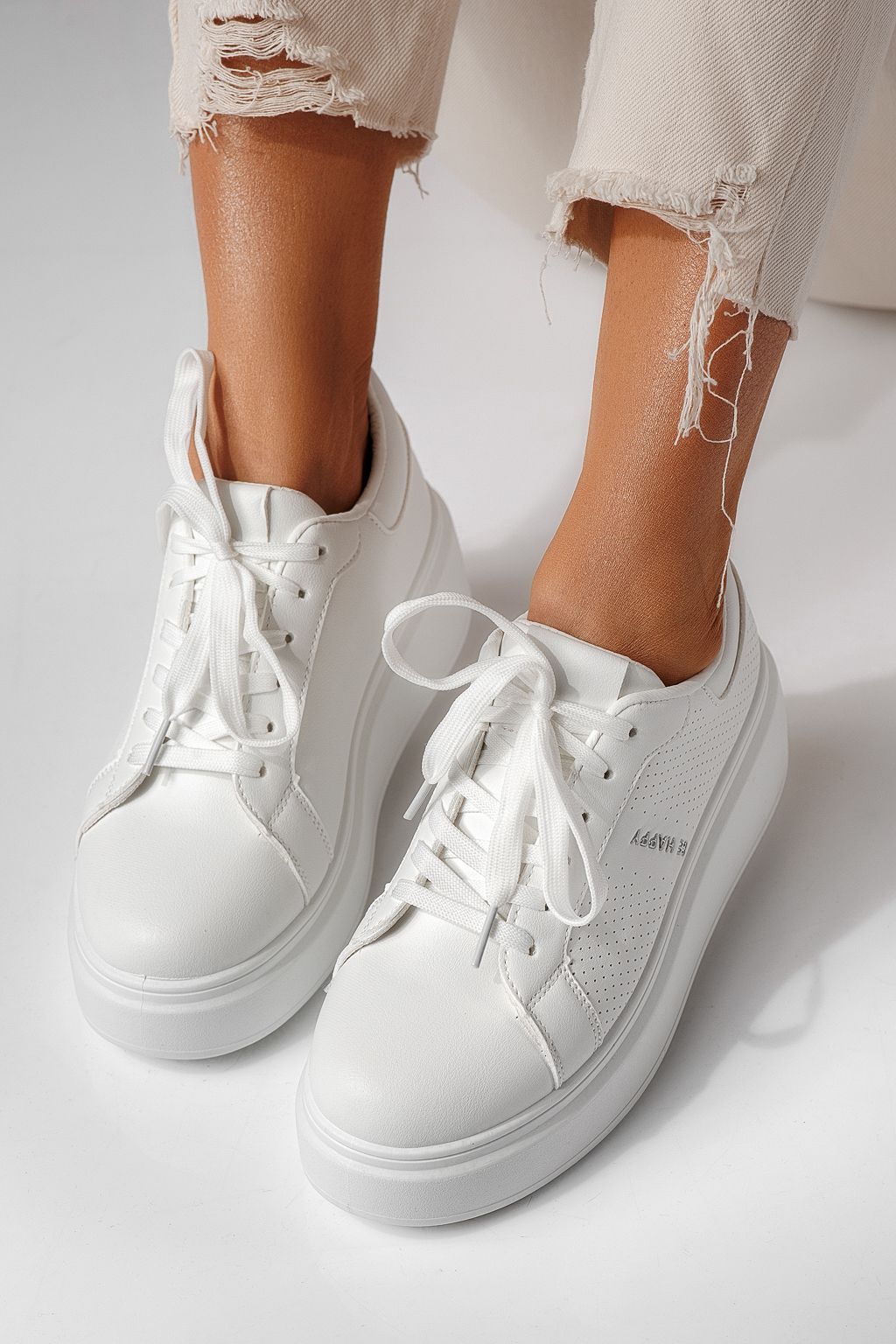 Дамски маратонки с платформа бели от еко кожа Ada #24001